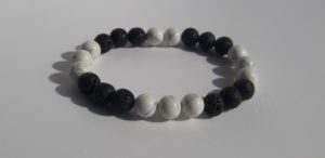 Bracelet naturel en lave et howlite 8mm