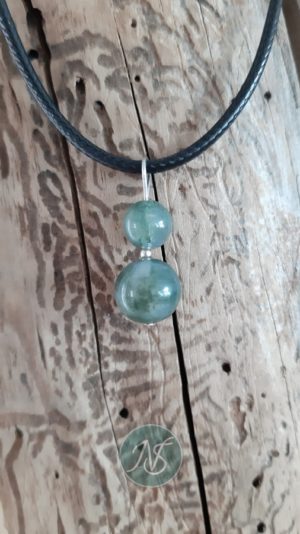 Pendentif en agate mousse boules