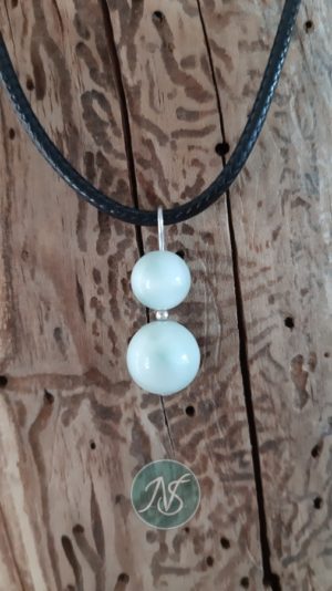 Pendentif en angélite verte boules