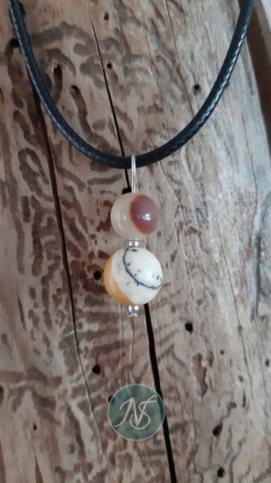 Pendentif en jaspe mokaïte boules